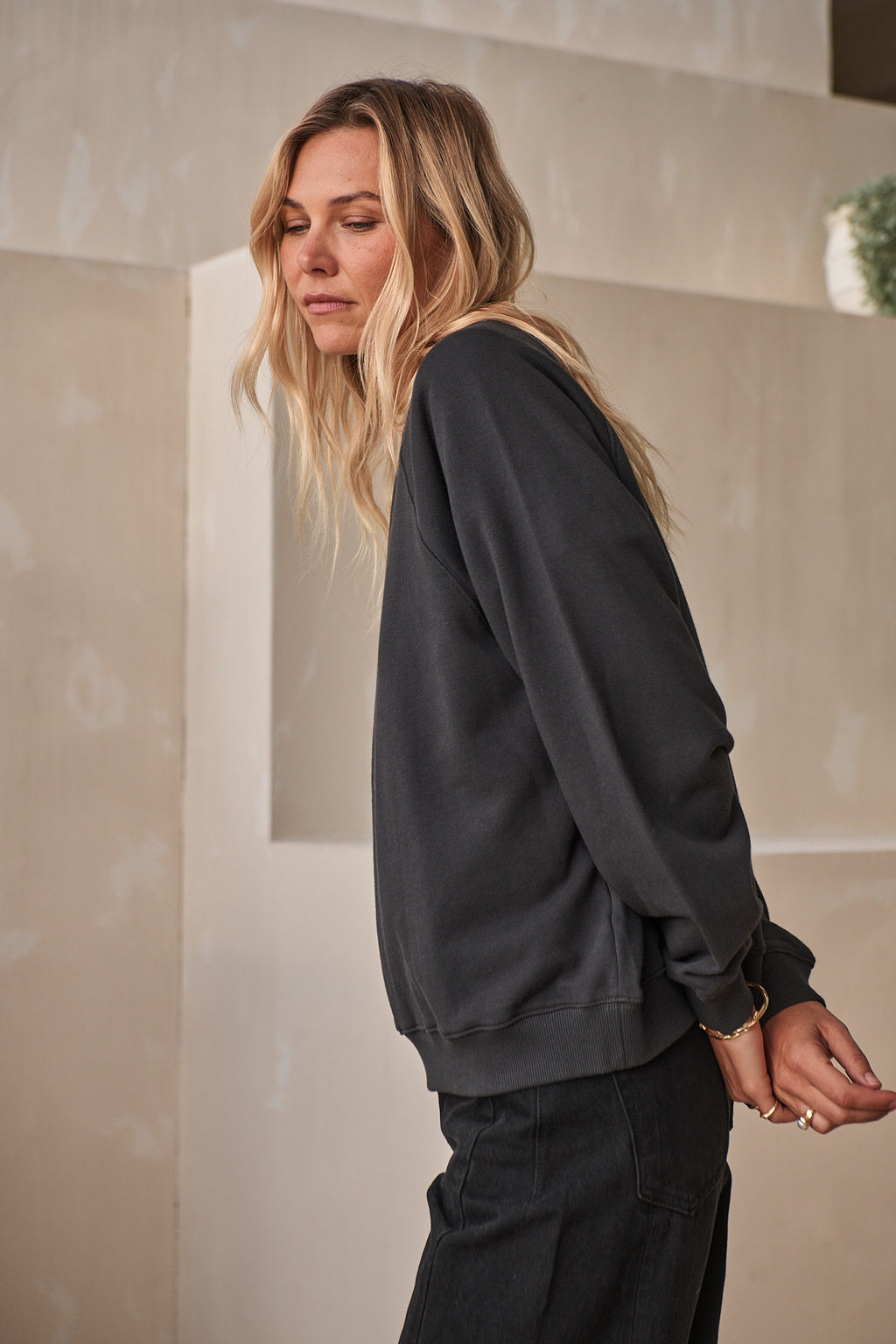 Basic Crew Sweat - Navy in soft cotton with relaxed proportions for a comfortable, easy-to-wear look.