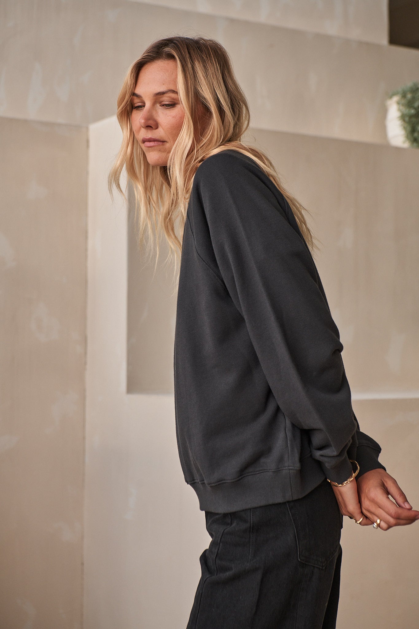 Basic Crew Sweat - Navy in soft cotton with relaxed proportions for a comfortable, easy-to-wear look.