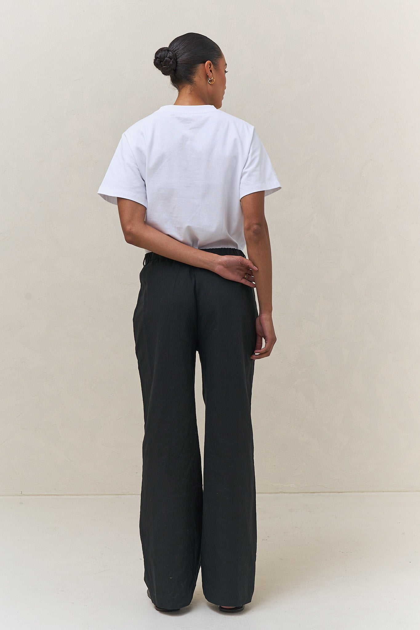 Wide Leg Linen Pant - Black with a relaxed fit and breathable linen fabric for easy, lasting comfort.
