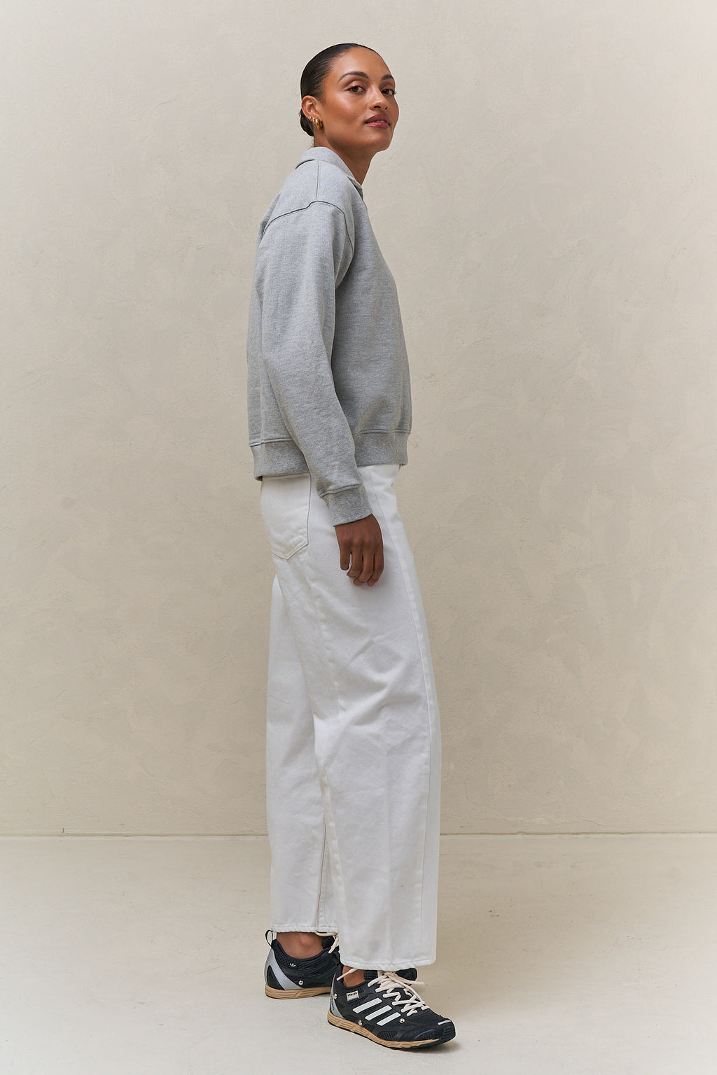 Cotton Polo Sweat - Grey in soft cotton with a polo collar and clean-finished seams for a relaxed yet polished look.